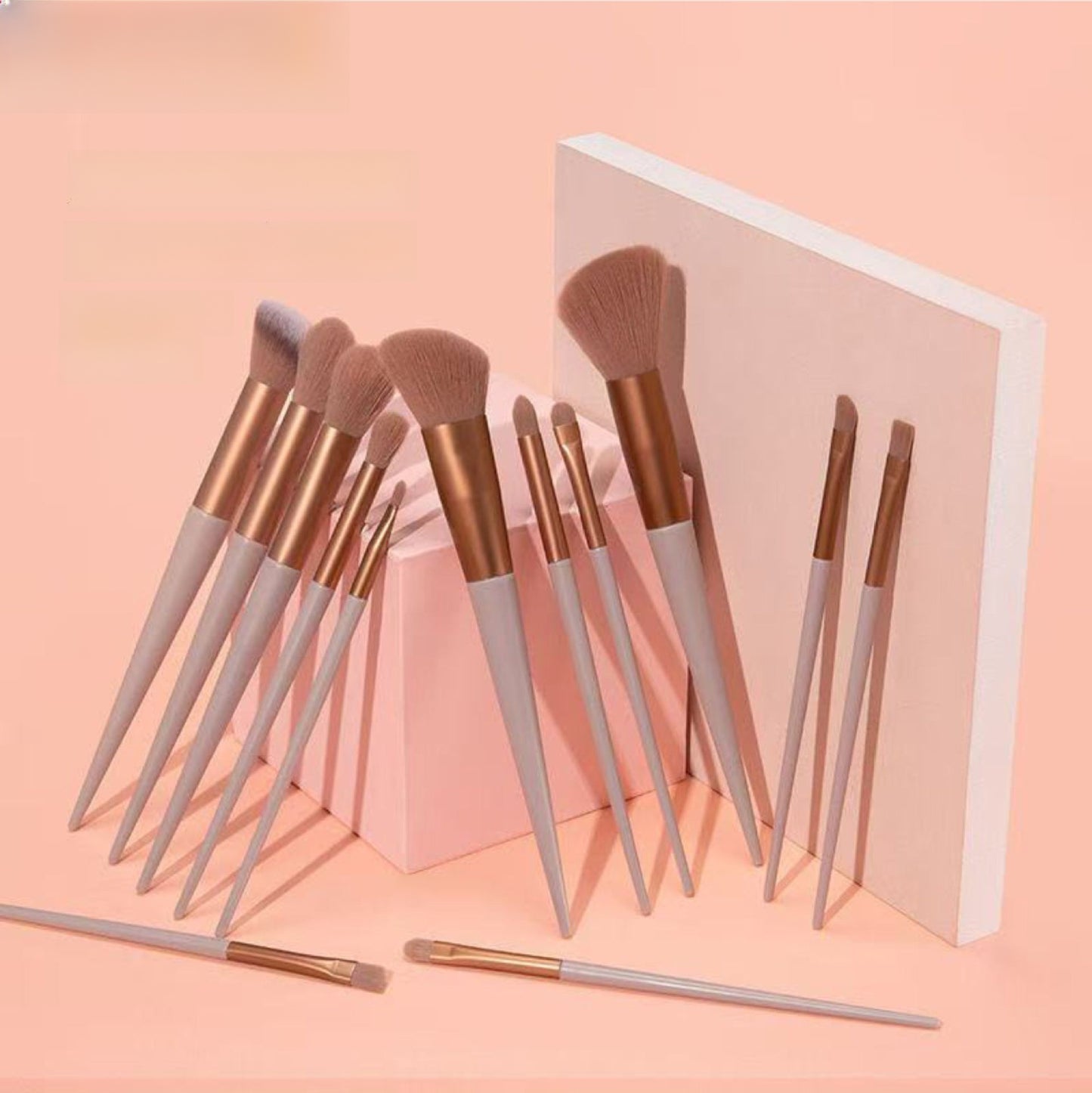 13 Piece Makeup Brush Set with Velvet Pouch | Gift Set for Women